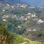 Gasthuis Rural House Rondini 3*